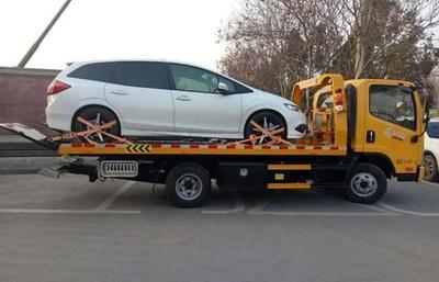 自動(dòng)擋汽車故障后拖車，檔位選擇至關(guān)重要